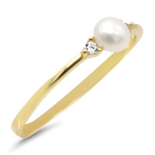 Elegant Pearl Ring